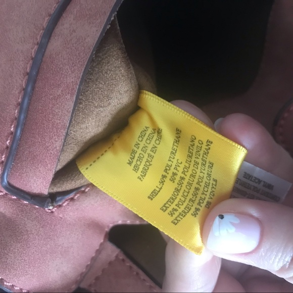 STREET LEVEL Suede Shoulder Bag Fully with Single Snap Closure in Red/Brown - Picture 5 of 14